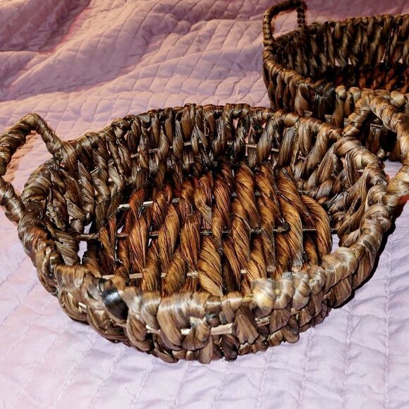 3  Woven stackable baskets. - Picture 14 of 15